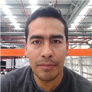 Profesor de Arte, imparte clases a niños de todas las edades